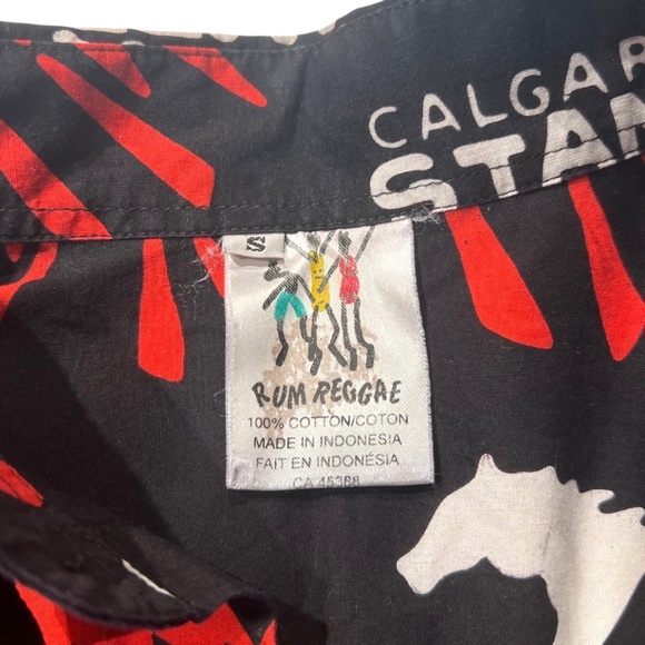 Calgary Stampeders CFL Canada Horses Mountains Button Up Light Cotton Fan Shirt - Picture 4 of 7